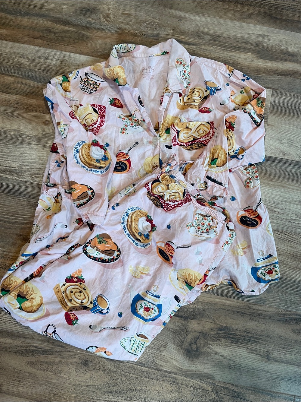 Nick & Nora Pink Breakfast Cotton Dessert Print Button-Down Cropped Pajamas